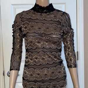 ❤️Beautiful Metallic Detail Sheer High Neck Top